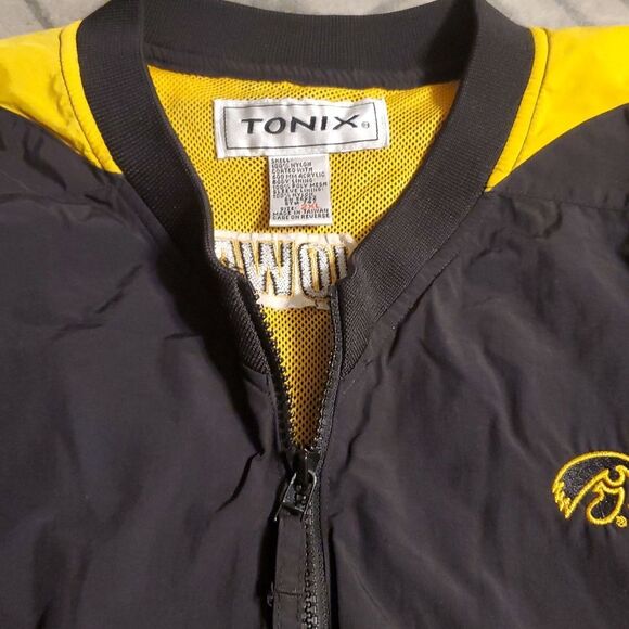 Men's Tonix Iowa Hawkeyes Black and Yellow Pullover Jacket 2xl - Picture 3 of 8